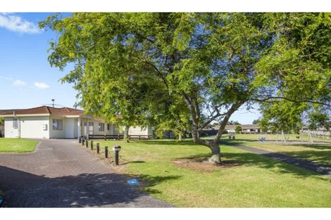 Photo of property in 11 Dawn Place, Waiuku, 2123