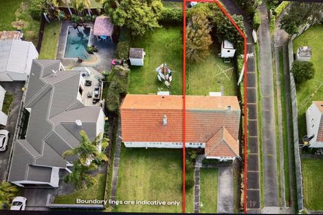 Photo of property in 21 Fairfax Avenue, Northcote, Auckland, 0627