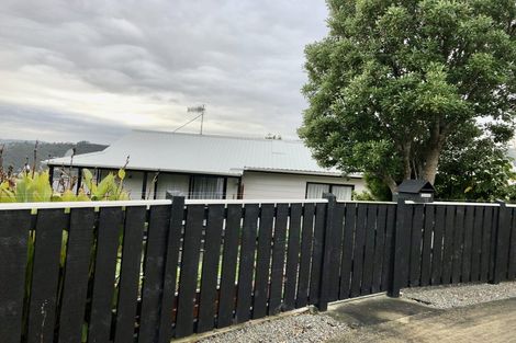 Photo of property in 15 Fenchurch Grove, Stokes Valley, Lower Hutt, 5019