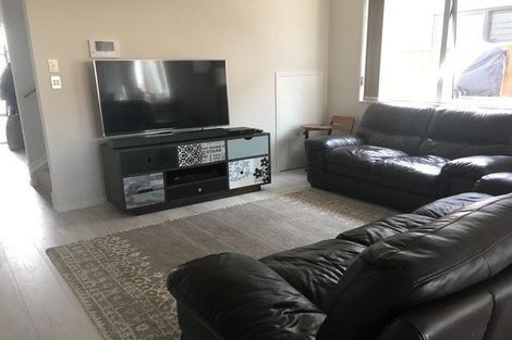 Photo of property in 16 Hikuawa Road, Flat Bush, Auckland, 2019
