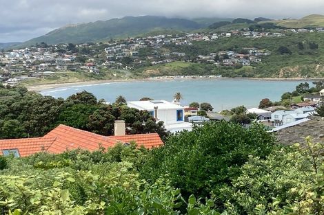 Photo of property in 35 Whanake Street, Titahi Bay, Porirua, 5022