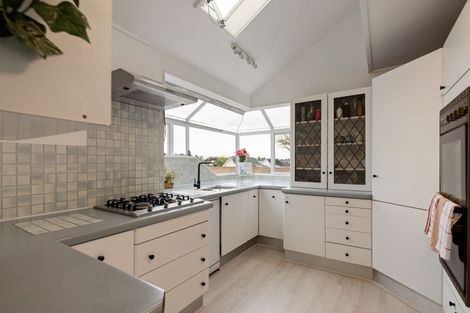 Photo of property in 8 Burn-murdoch Street, St Andrews, Hamilton, 3200