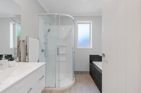 Photo of property in 23 Kotiate Street, Papamoa Beach, Papamoa, 3118