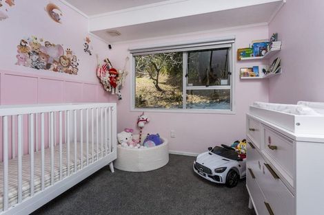 Photo of property in 11 Beaudine Avenue, Glenfield, Auckland, 0629