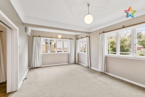 Photo of property in 87 Kings Crescent, Hutt Central, Lower Hutt, 5010