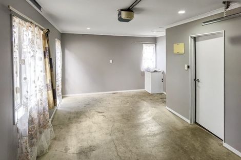 Photo of property in 111a Universal Drive, Henderson, Auckland, 0610