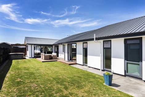 Photo of property in 12 Salkeld Place, Woodend, 7610