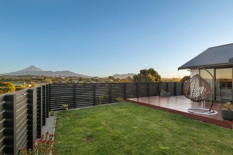 Photo of property in 40 Barrett Road, Whalers Gate, New Plymouth, 4310