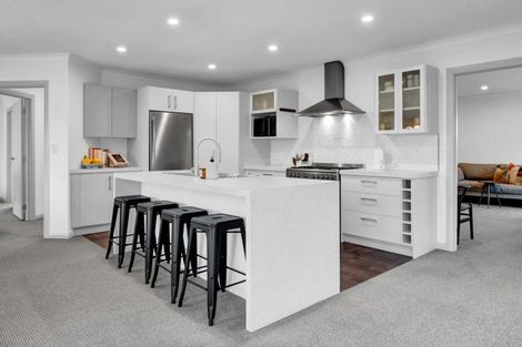 Photo of property in 81 Pacific Drive, Fitzherbert, Palmerston North, 4410