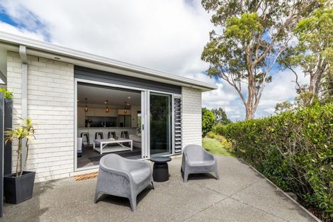 Photo of property in 8 Hikanui Drive, Havelock North, 4130