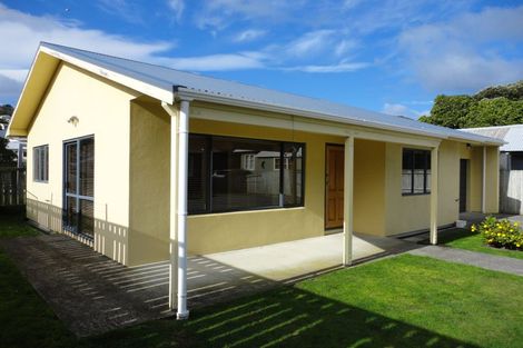 Photo of property in 65 Monorgan Road, Strathmore Park, Wellington, 6022