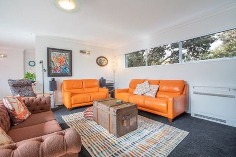 Photo of property in 9 Mahana Road, Paraparaumu Beach, Paraparaumu, 5032
