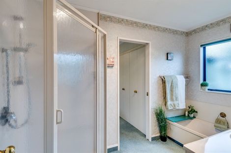 Photo of property in 1 Sloane Place, Taradale, Napier, 4112