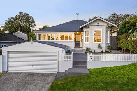 Photo of property in 46 Belle Vue Avenue, Northcote Point, Auckland, 0627