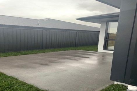 Photo of property in 16 Kauri Lane, Omokoroa, 3114