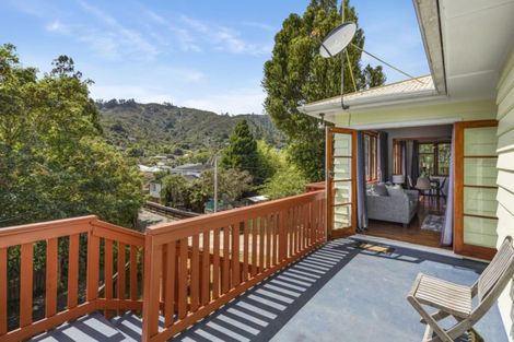 Photo of property in 18 Tawhai Street, Stokes Valley, Lower Hutt, 5019