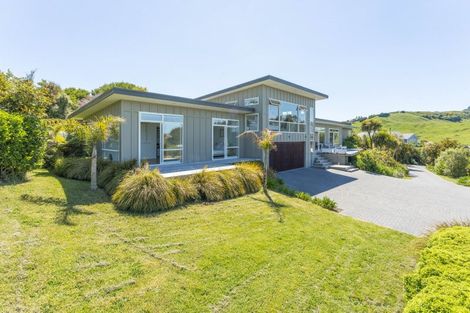 Photo of property in 48 Stewart Glen, Acacia Bay, Taupo, 3385