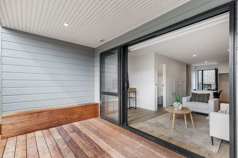 Photo of property in 4/21 Divich Avenue, Te Atatu South, Auckland, 0610