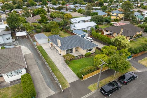 Photo of property in 36 Oxford Street, Fairfield, Hamilton, 3214
