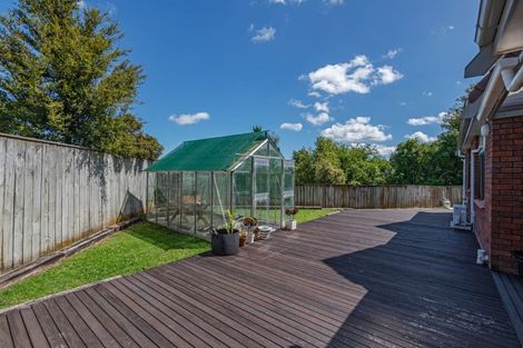 Photo of property in 21 Springdale Grove, Fitzherbert, Palmerston North, 4410
