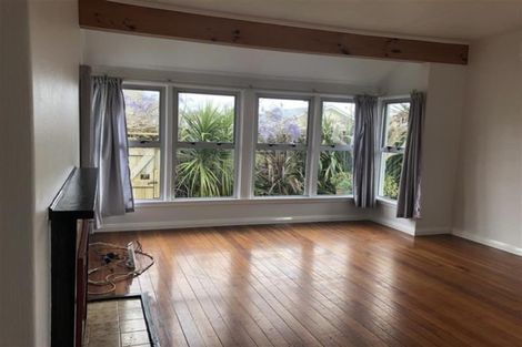 Photo of property in 9 Karaka Street, Merrilands, New Plymouth, 4312