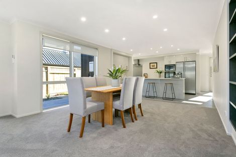 Photo of property in 14 Clifford Close, Leamington, Cambridge, 3432