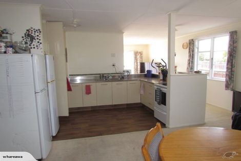 Photo of property in 64 Port Street West, Feilding, 4702