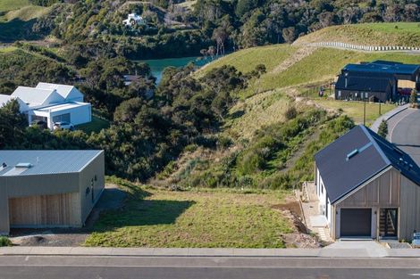 Photo of property in 9 Kapokapowai Street, Raglan, 3225