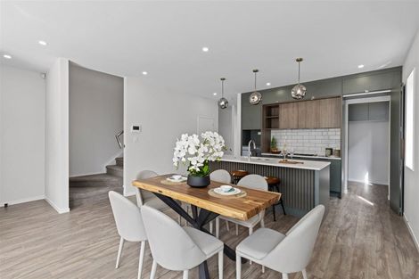 Photo of property in 43 Sunnyheights Road, Orewa, 0931