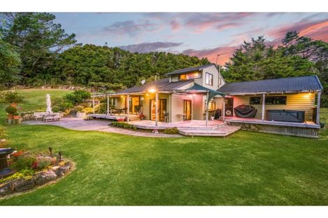 Photo of property in 168 Carter Road, Oratia, Auckland, 0604