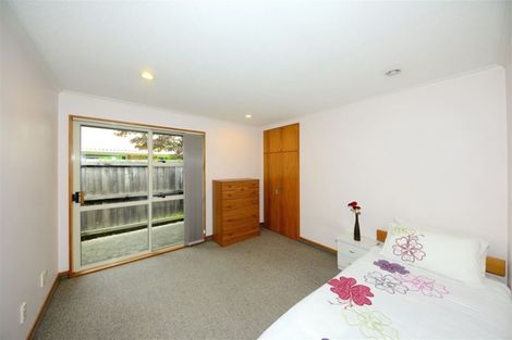 Photo of property in 18 Berkshire Drive, Avonhead, Christchurch, 8042