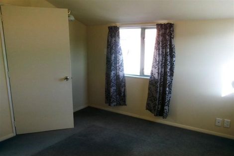 Photo of property in 2/3 Wai-iti Crescent, Woburn, Lower Hutt, 5010
