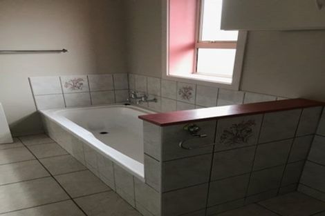 Photo of property in 25 Greenhurst Street, Sockburn, Christchurch, 8042