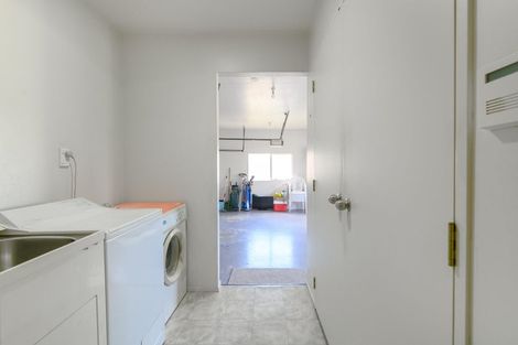 Photo of property in 3 Paua Place, Mount Roskill, Auckland, 1041