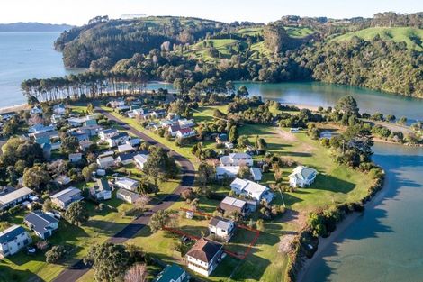 Photo of property in 69 Oyster Drive, Cooks Beach, Whitianga, 3591