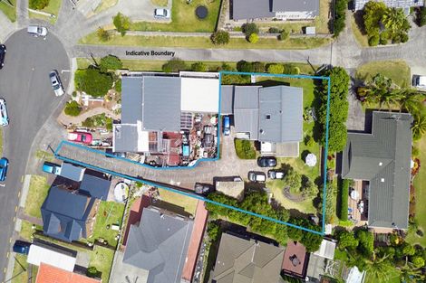 Photo of property in 3 Hillary Heights Avenue, Glendene, Auckland, 0602