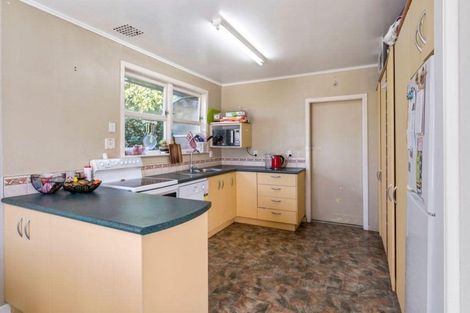 Photo of property in 2 Lowtherhurst Road, Massey, Auckland, 0614
