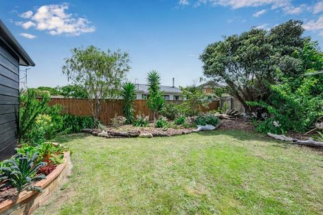 Photo of property in 15 Palmer Court, Paraparaumu, 5032