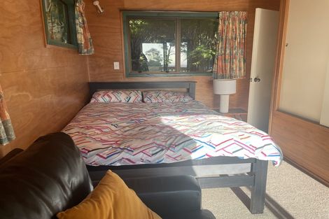 Photo of property in 426 Scenic Drive, Waiatarua, Auckland, 0612