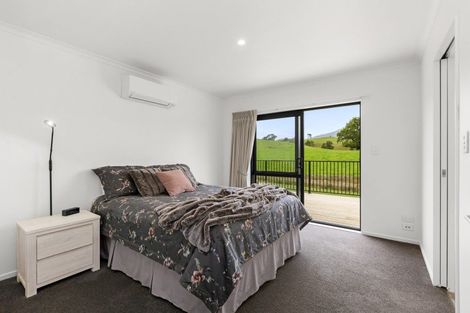 Photo of property in 64 Ruapuke Road, Raglan, 3296