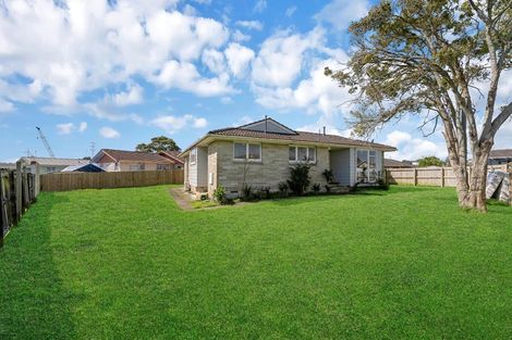 Photo of property in 54 Chelburn Crescent, Mangere East, Auckland, 2024