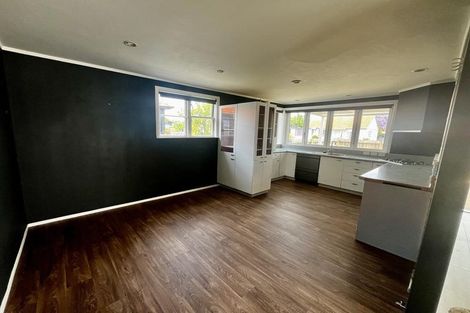 Photo of property in 22 Russell Road, Marewa, Napier, 4110