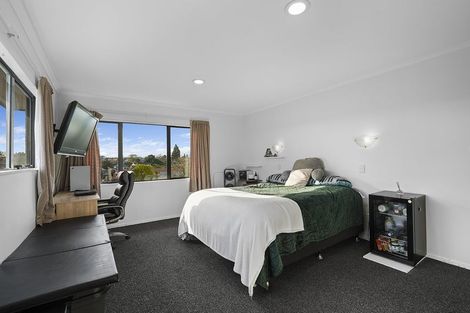 Photo of property in 43 Western Heights Drive, Western Heights, Hamilton, 3200