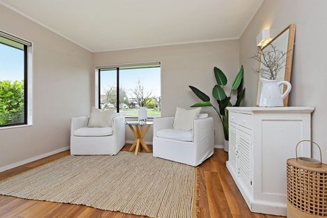 Photo of property in 2 Alley Place, Taradale, Napier, 4112
