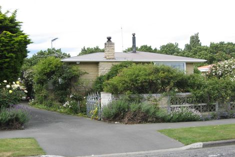 Photo of property in 40 Frensham Crescent, Woolston, Christchurch, 8062