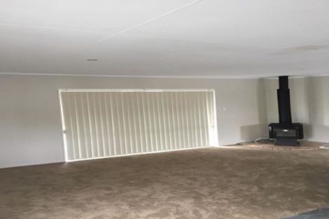 Photo of property in 17 Hindmarsh Street, Henderson, Auckland, 0612