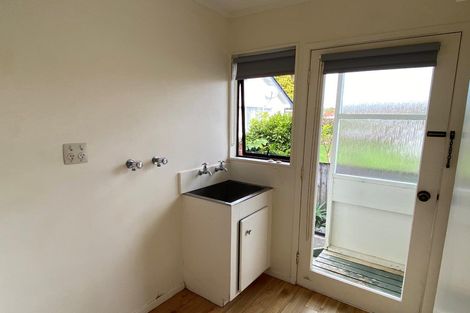 Photo of property in 12a Tamaki Bay Drive, Pakuranga, Auckland, 2010