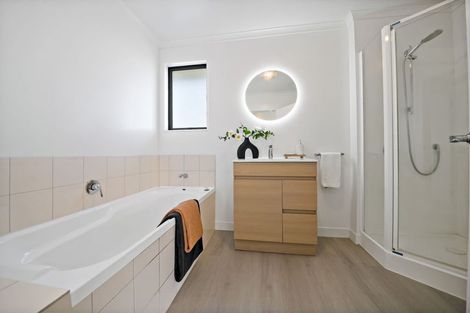 Photo of property in 45 Kittiwake Drive, Schnapper Rock, Auckland, 0632