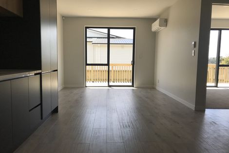 Photo of property in 27 Craigs Way, Hobsonville, Auckland, 0616