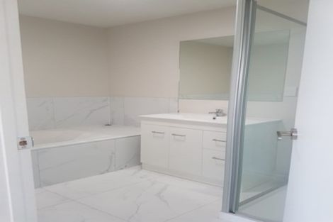 Photo of property in 16b Hollowout Street, Takanini, 2112